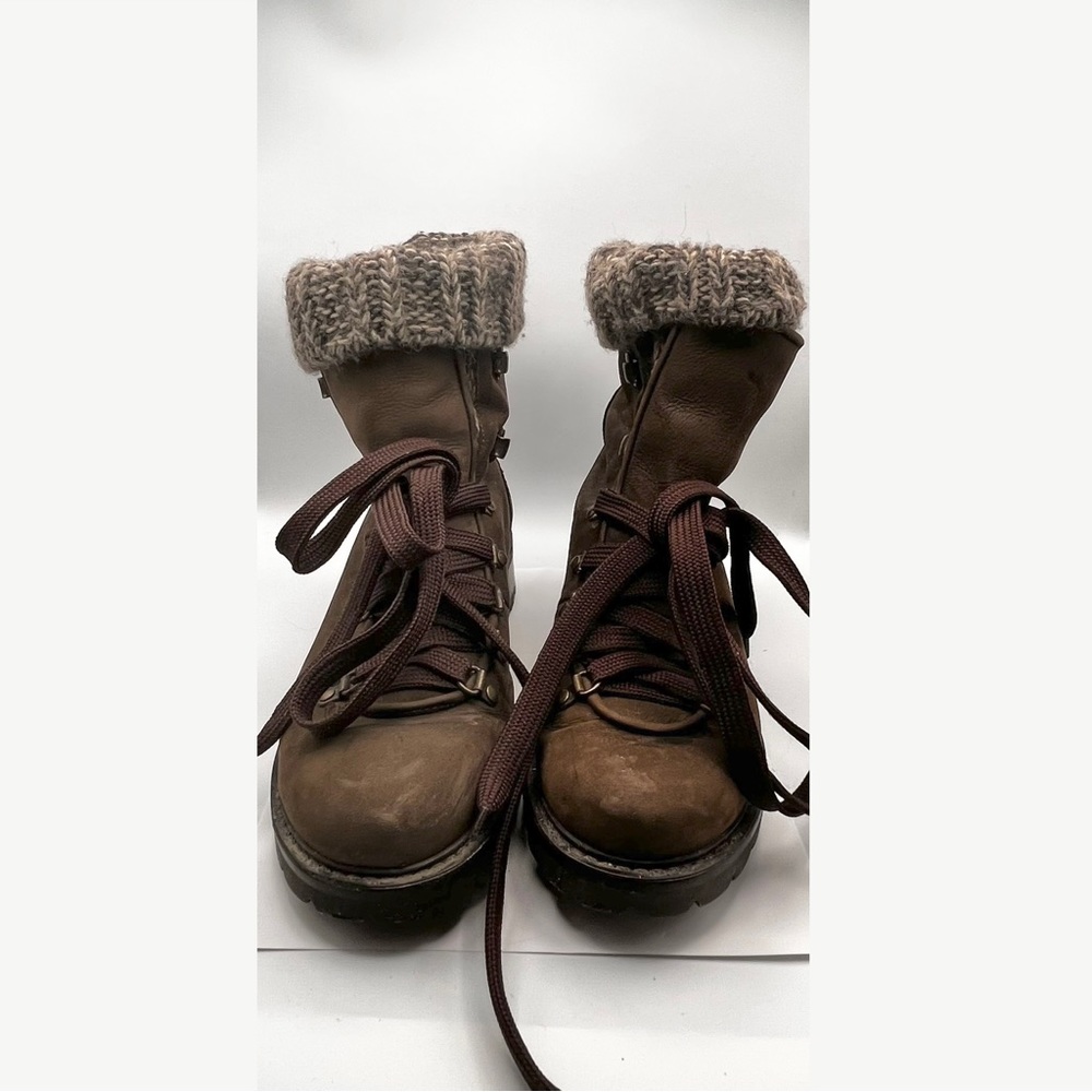 BARNEYS NEW YORK LEATHER NUBUCK HIKING STYLE BOOT
